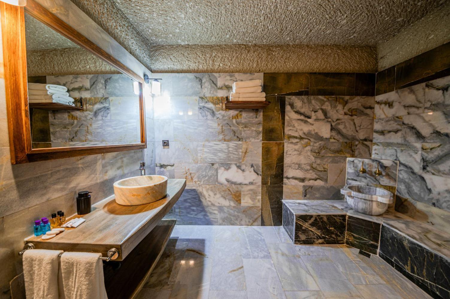 فندق Majestic Cave House نفسهير المظهر الخارجي الصورة
